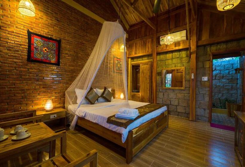 استراحتگاه Phu Quoc Island Lodge