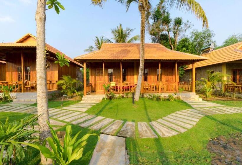 استراحتگاه Phu Quoc Island Lodge