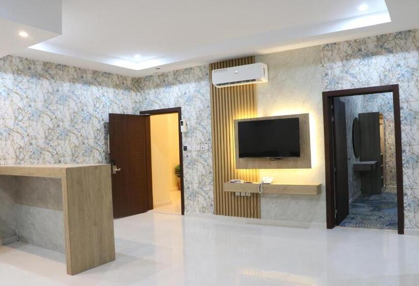 شقق بيت المدينة للشقق المخدومة