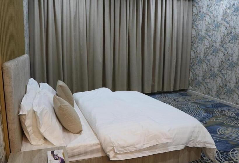 شقق بيت المدينة للشقق المخدومة