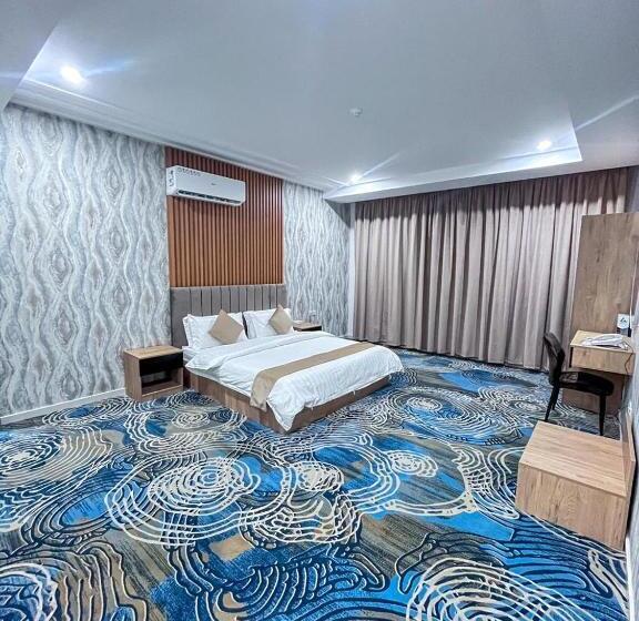 شقق بيت المدينة للشقق المخدومة