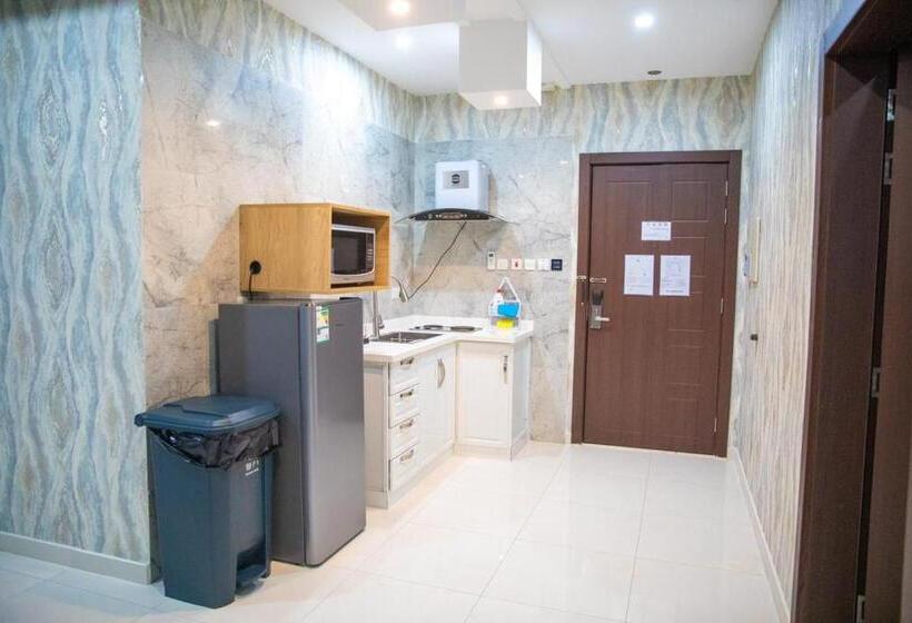 شقق بيت المدينة للشقق المخدومة