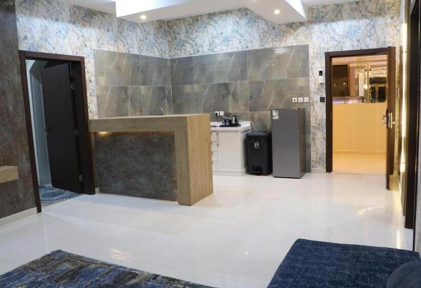 شقق بيت المدينة للشقق المخدومة