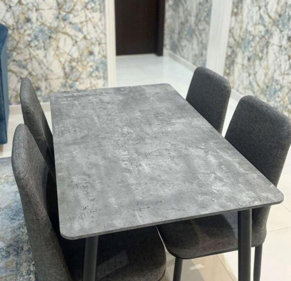 شقق بيت المدينة للشقق المخدومة