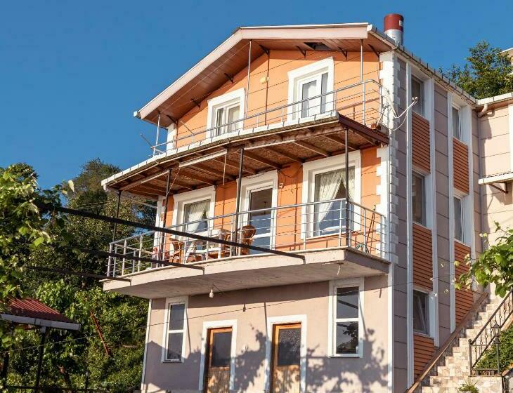 فندق صغير Komika Konaklama Bungalov