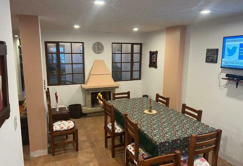 هاستل Posada Sierra Morena