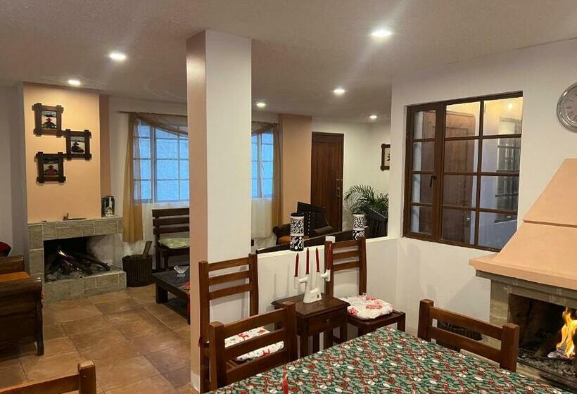 هاستل Posada Sierra Morena