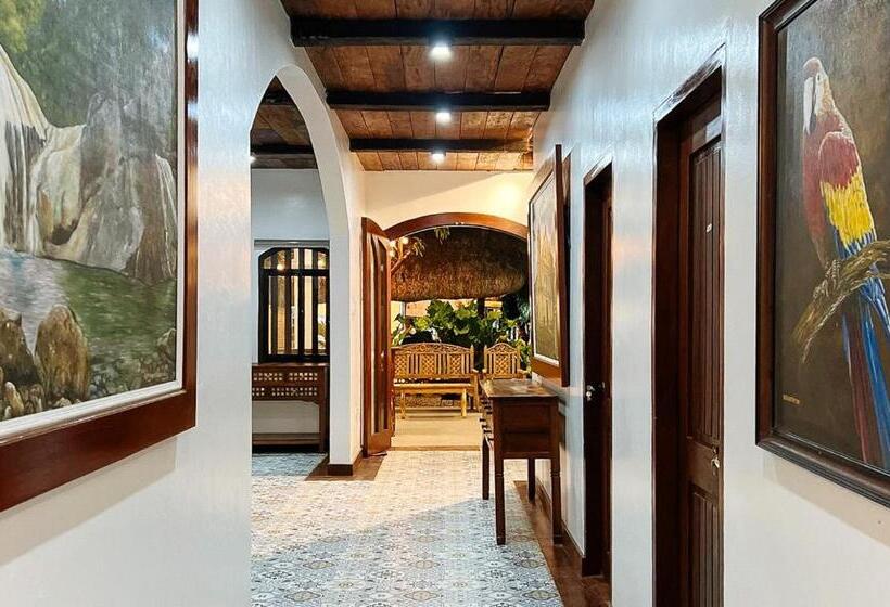 تختخواب و صبحانه Reddoorz At Casa Rafaelle Transient Ilocos Sur