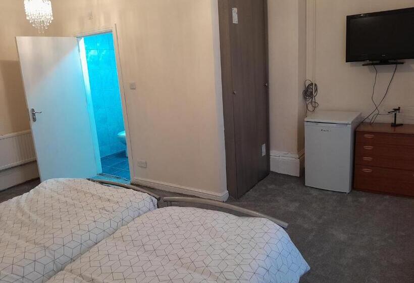 مبيت وإفطار Falcon Villa