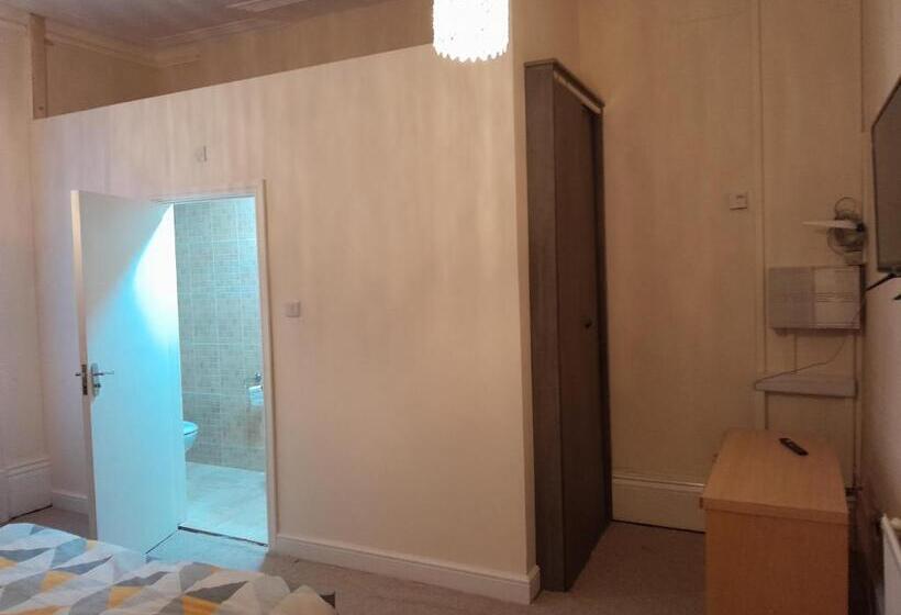 مبيت وإفطار Falcon Villa