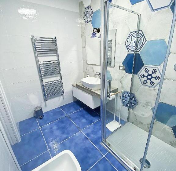 تختخواب و صبحانه Relais Galatea