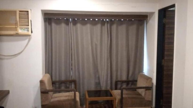 هتل Bandra Residency,mumbai