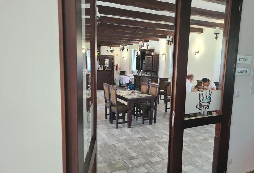 ホテル Eco Ribellium