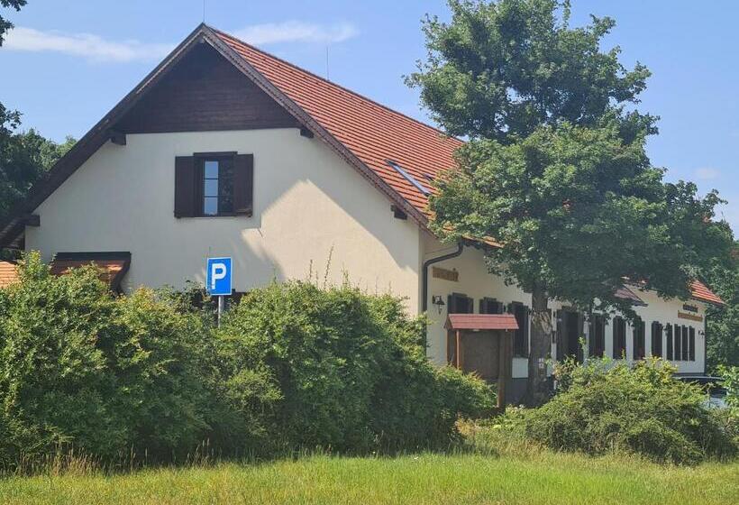 ホテル Eco Ribellium