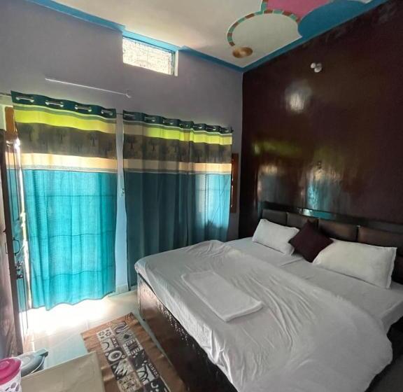 ホテル Himalayan View