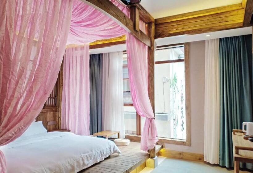 בית מלון כפרי Pure House