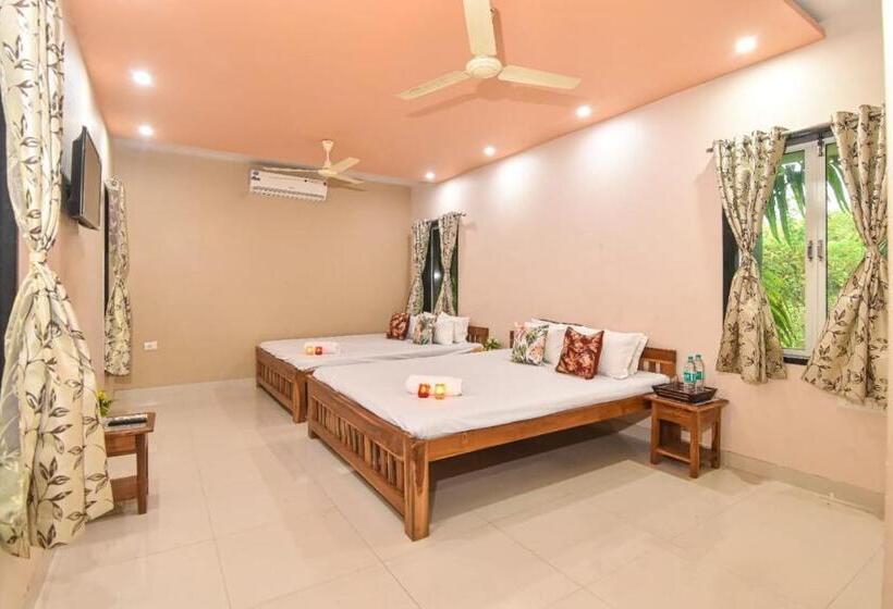 בית מלון כפרי Sk Holiday Homes