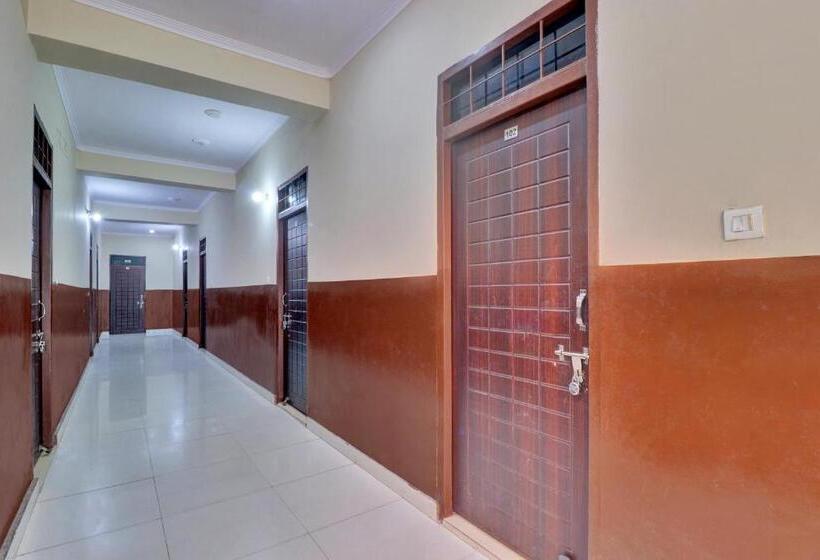 Отель Spot On Atithi Guest House