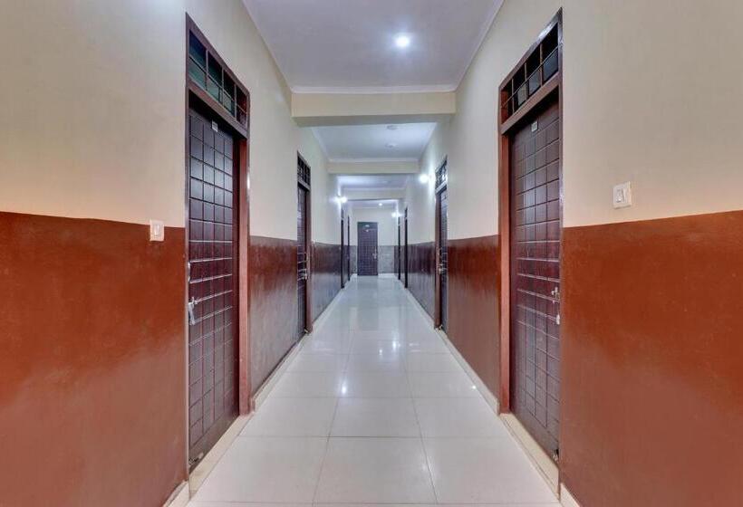 Отель Spot On Atithi Guest House