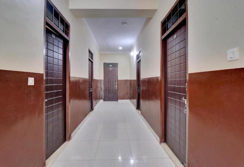 Отель Spot On Atithi Guest House