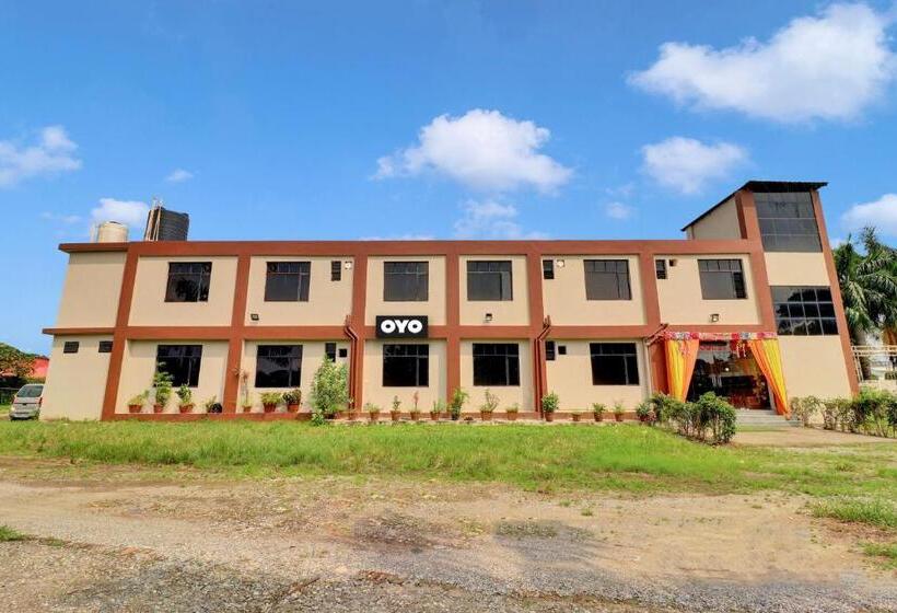 Отель Spot On Atithi Guest House