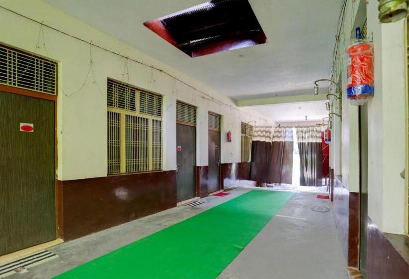 ホテル Spot On Relax Inn Residency