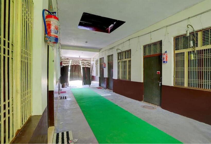 ホテル Spot On Relax Inn Residency