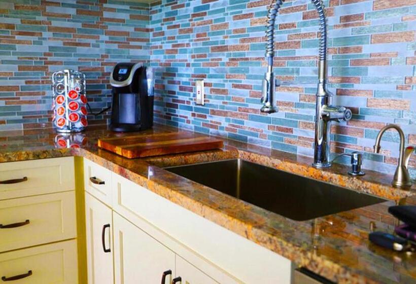 Luxurious, Upscale Condo With Spectacular Gulf View