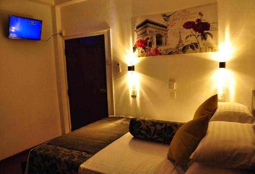 פנסיון Hikka Serendib