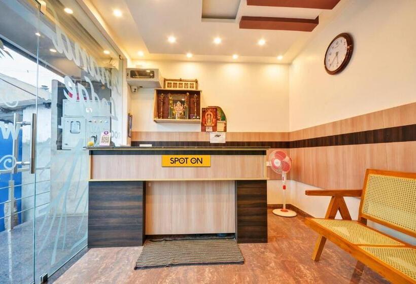 Spot On Hotel Anand Lodge