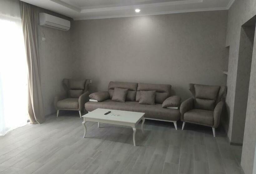 هاستل Alpede In Zestafoni