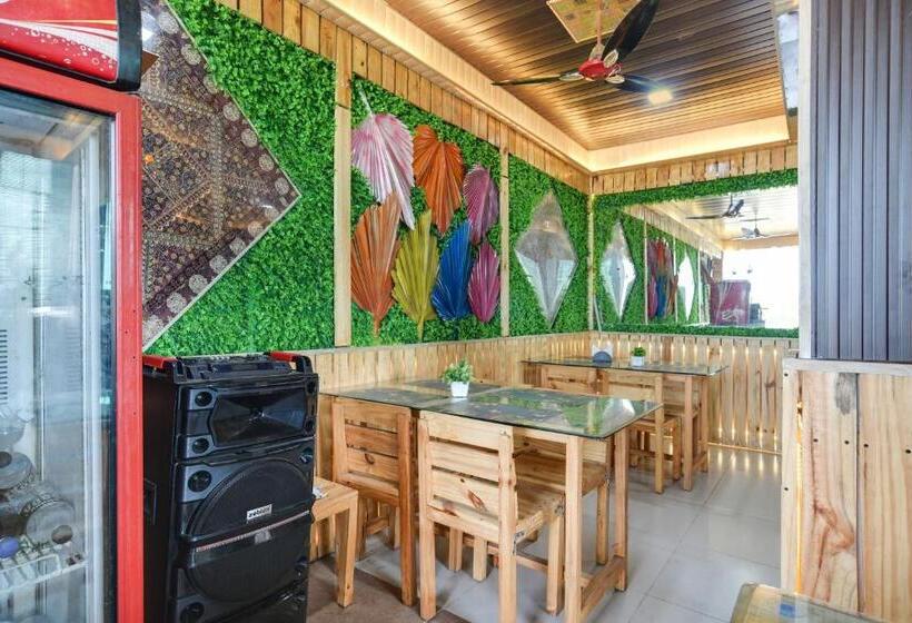 Santushti Hotel & Restaurant, Indore