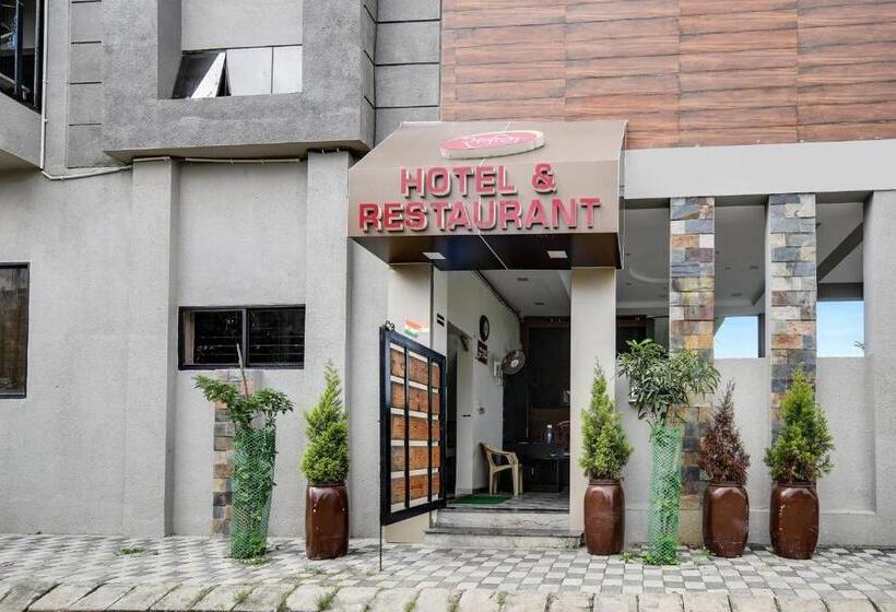 Santushti Hotel & Restaurant, Indore