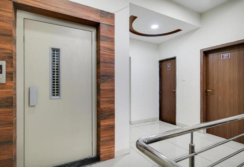 Santushti Hotel & Restaurant, Indore