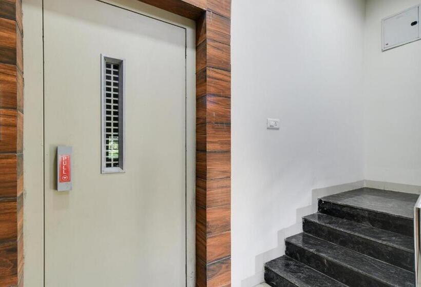 Santushti Hotel & Restaurant, Indore