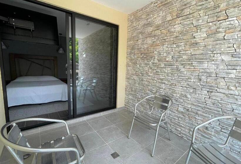 Отель Casa Maria Tamasopo