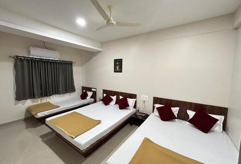 Отель Darshan Grand