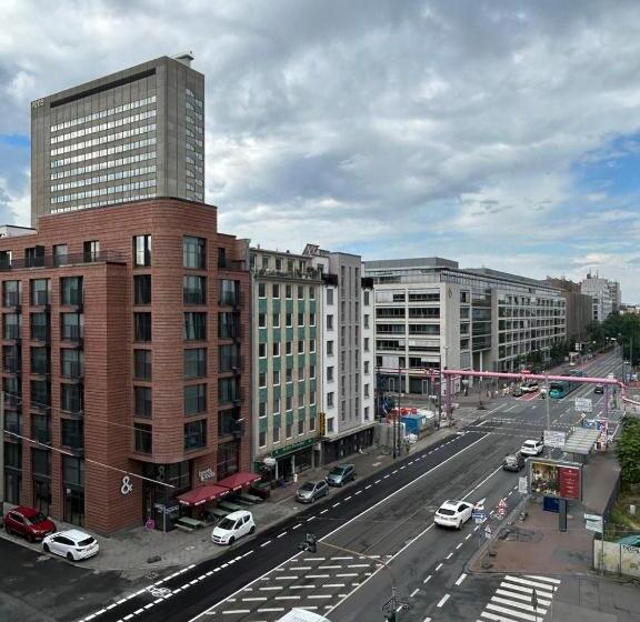 ホテル Hostel Bahnhof