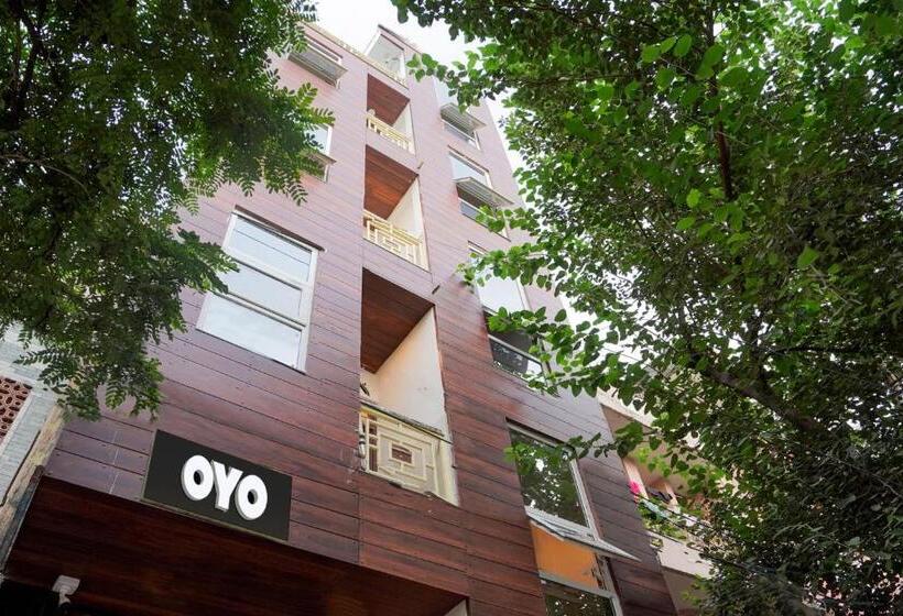 Hotel Oyo Flagship Charm Wood Exotica