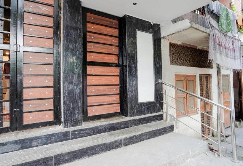 Hotel Oyo Flagship Charm Wood Exotica