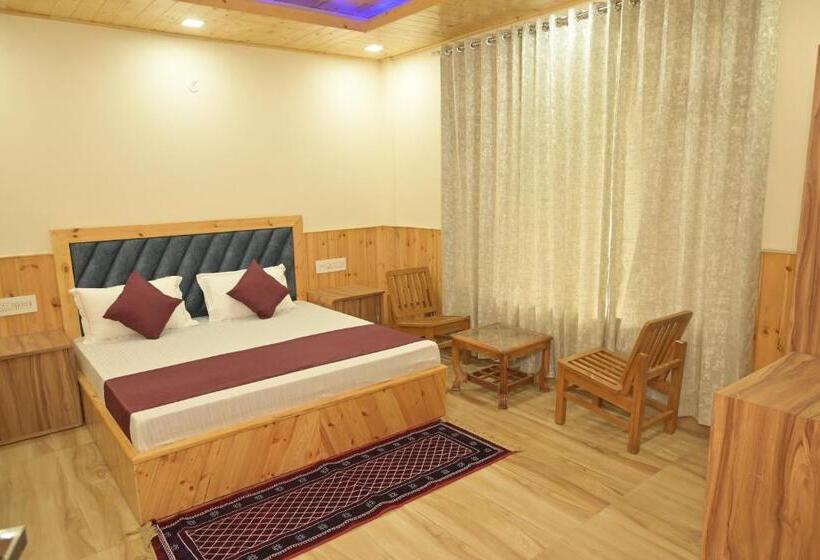 فندق Royal Galaxy Tirthan