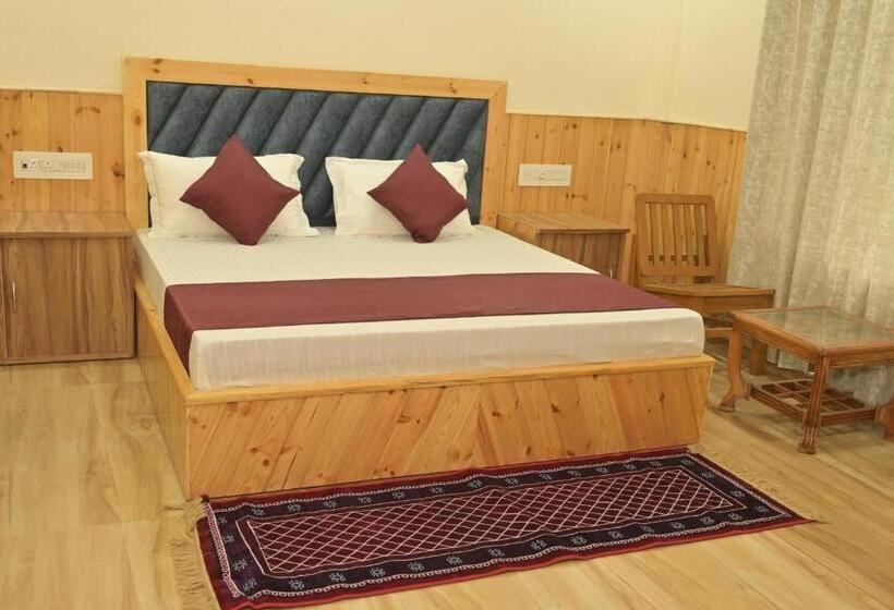 فندق Royal Galaxy Tirthan