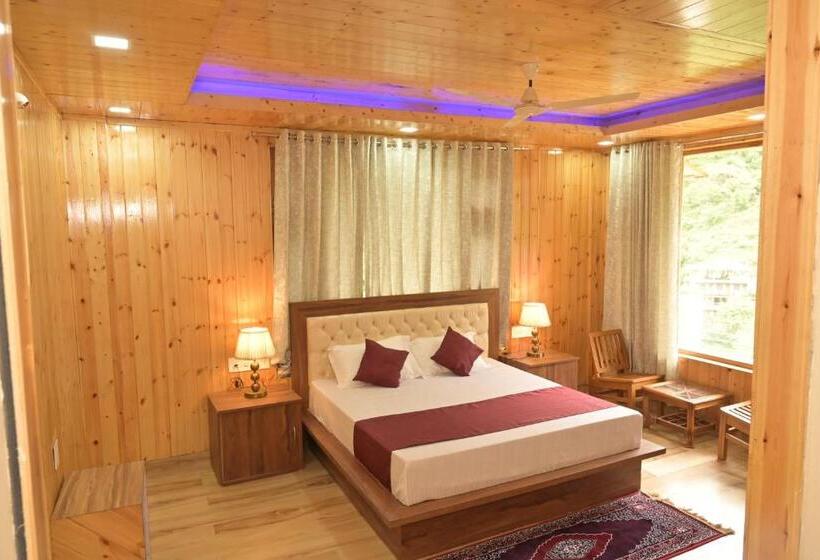 فندق Royal Galaxy Tirthan