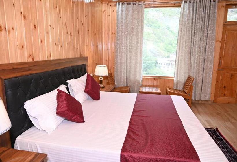 فندق Royal Galaxy Tirthan