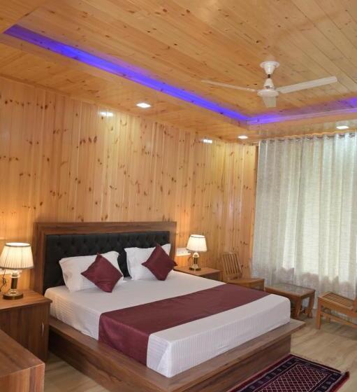 فندق Royal Galaxy Tirthan