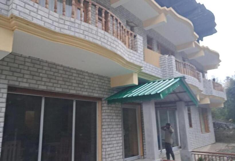 فندق Royal Galaxy Tirthan