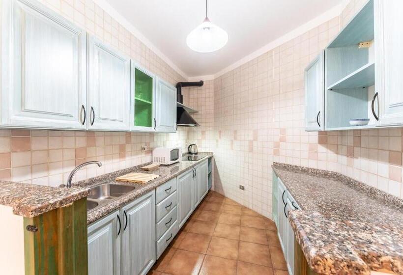 Isa Residence With Swimming Pool In Santa Teresa Di Gallura, Apartments With Air Conditioning And Pr