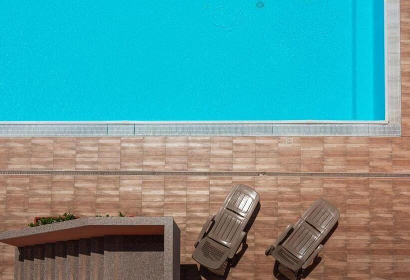 Isa Residence With Swimming Pool In Santa Teresa Di Gallura