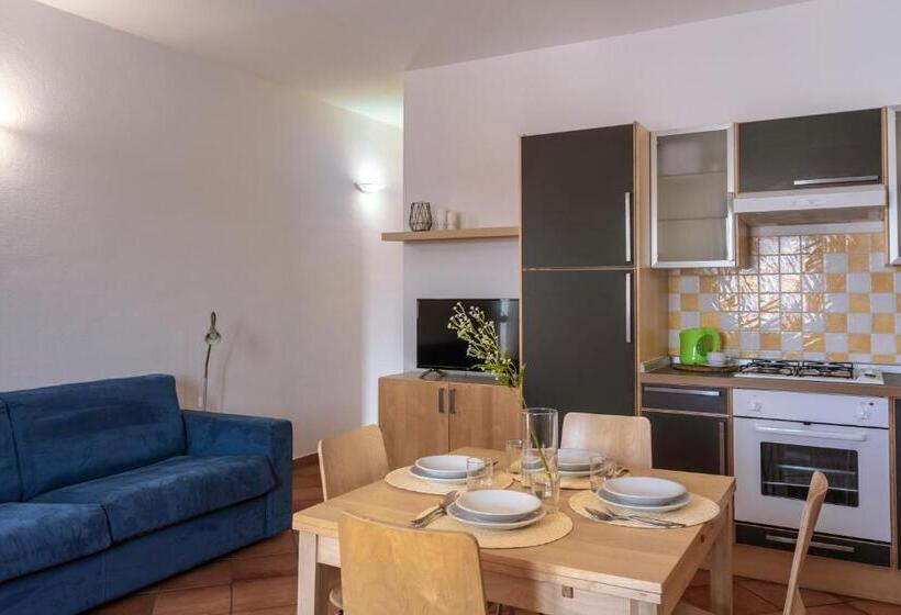 Isa Residence With Swimming Pool In Santa Teresa Di Gallura