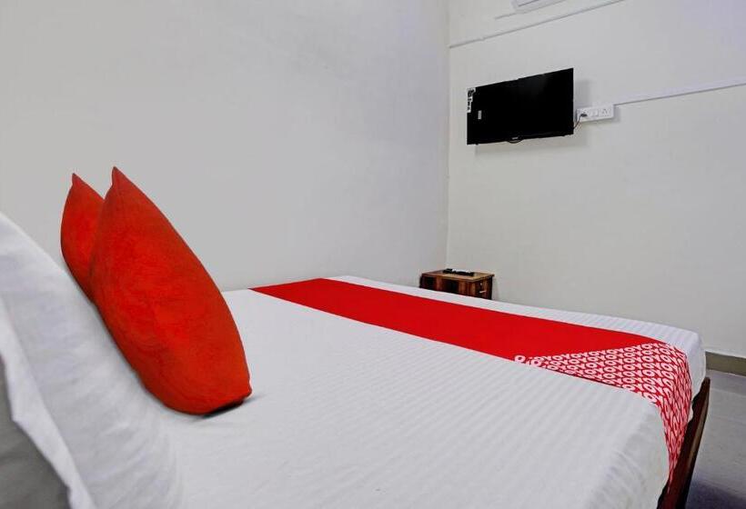 Oyo Flagship Hotel Day2day